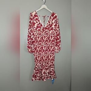 Beautiful cupshe floral red and white bodycon bubble sleeve midi dress. NWT, M